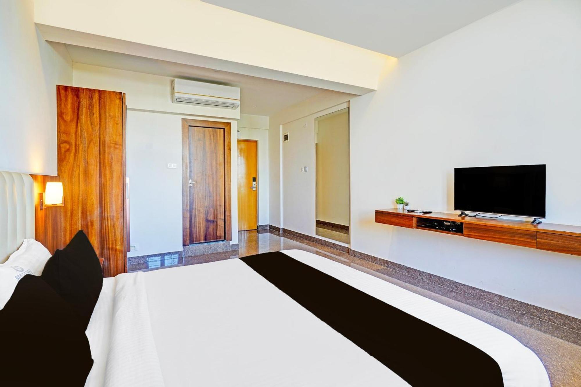 Super Townhouse Oak Electronic City Formerly Hotel Trubell Kammasandra Esterno foto