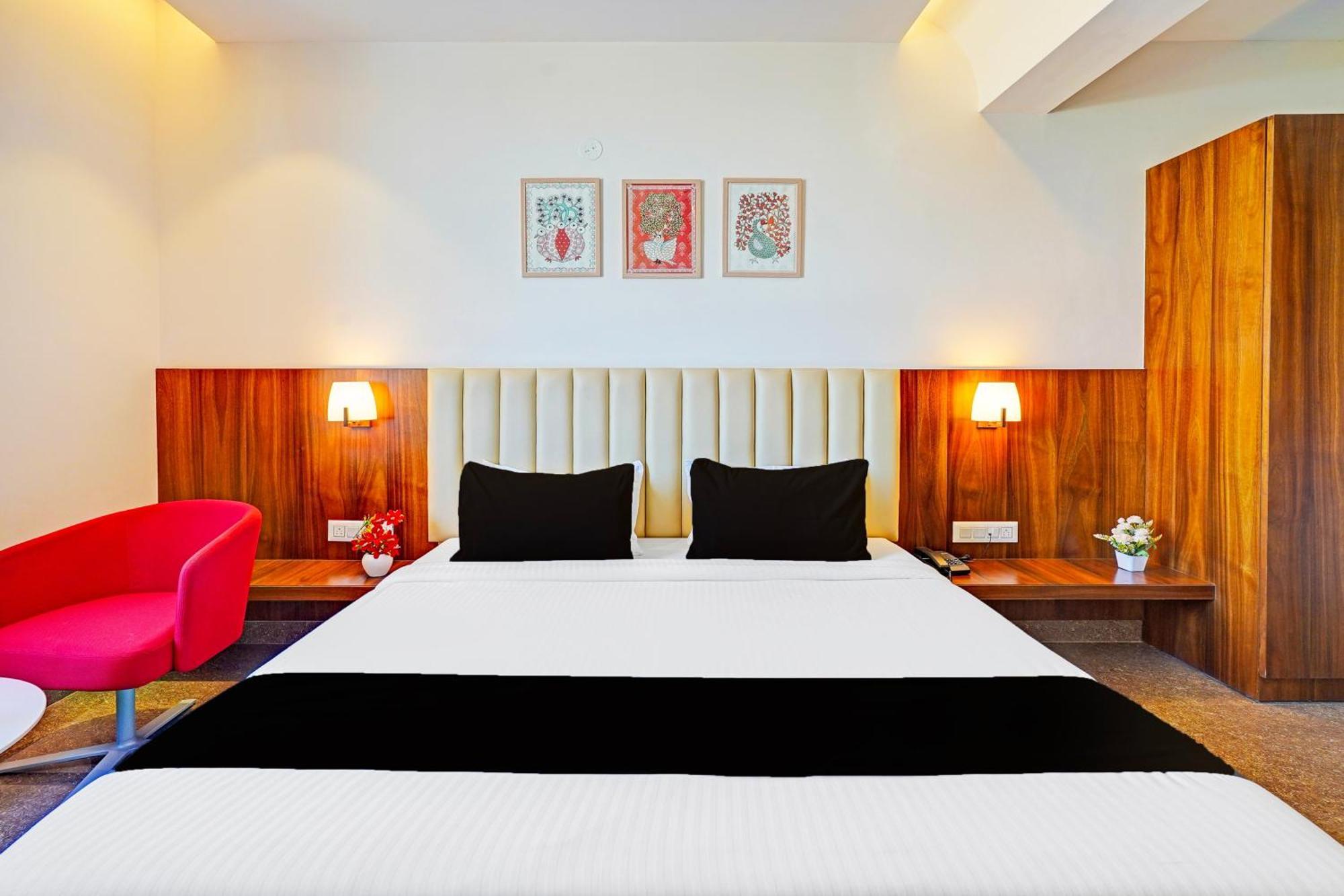 Super Townhouse Oak Electronic City Formerly Hotel Trubell Kammasandra Esterno foto
