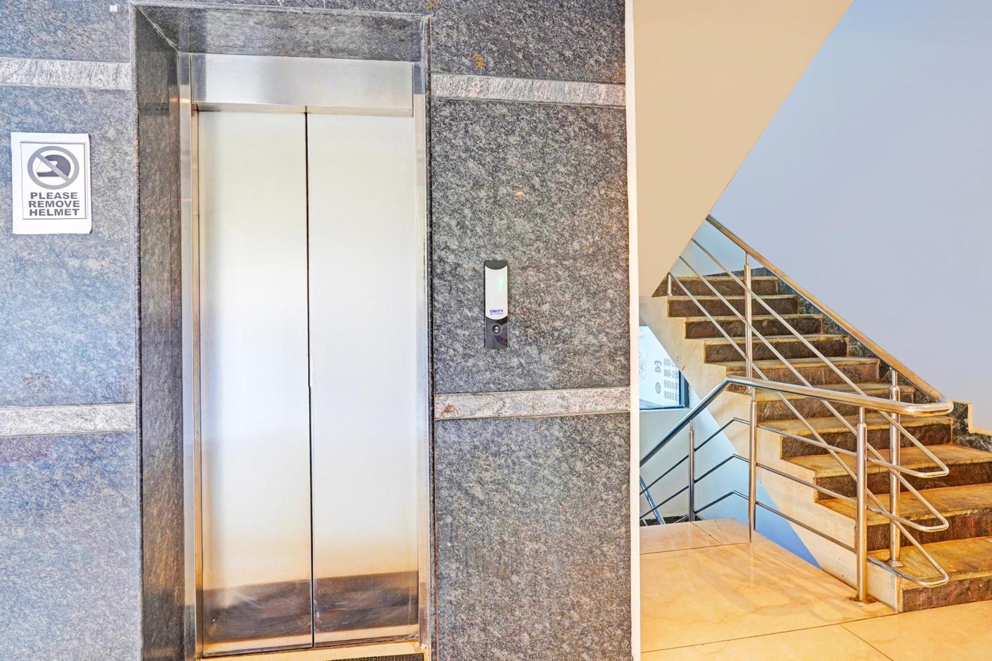 Super Townhouse Oak Electronic City Formerly Hotel Trubell Kammasandra Esterno foto