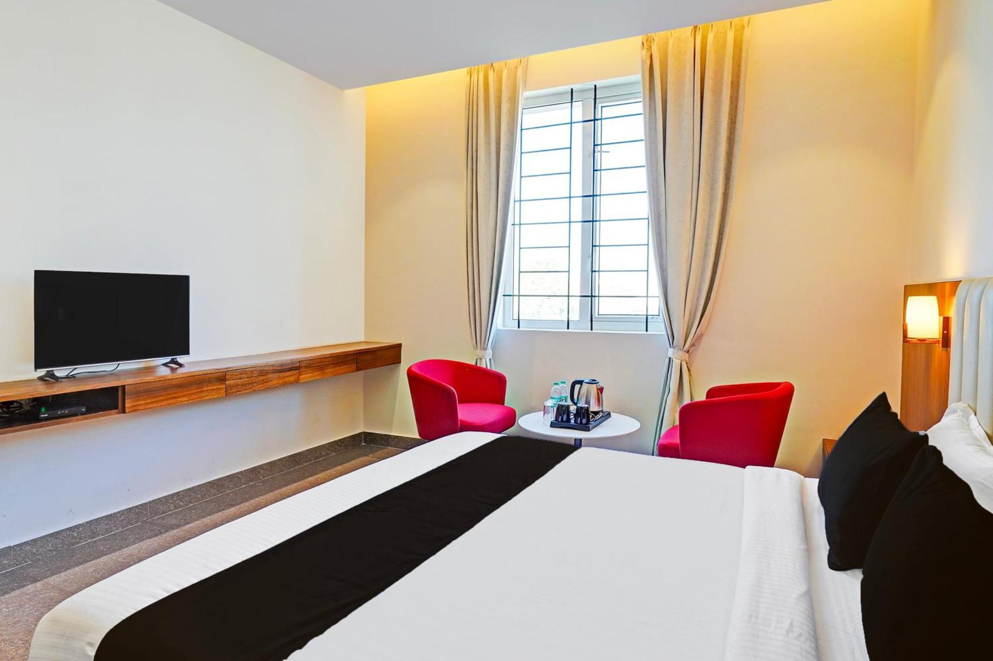 Super Townhouse Oak Electronic City Formerly Hotel Trubell Kammasandra Esterno foto
