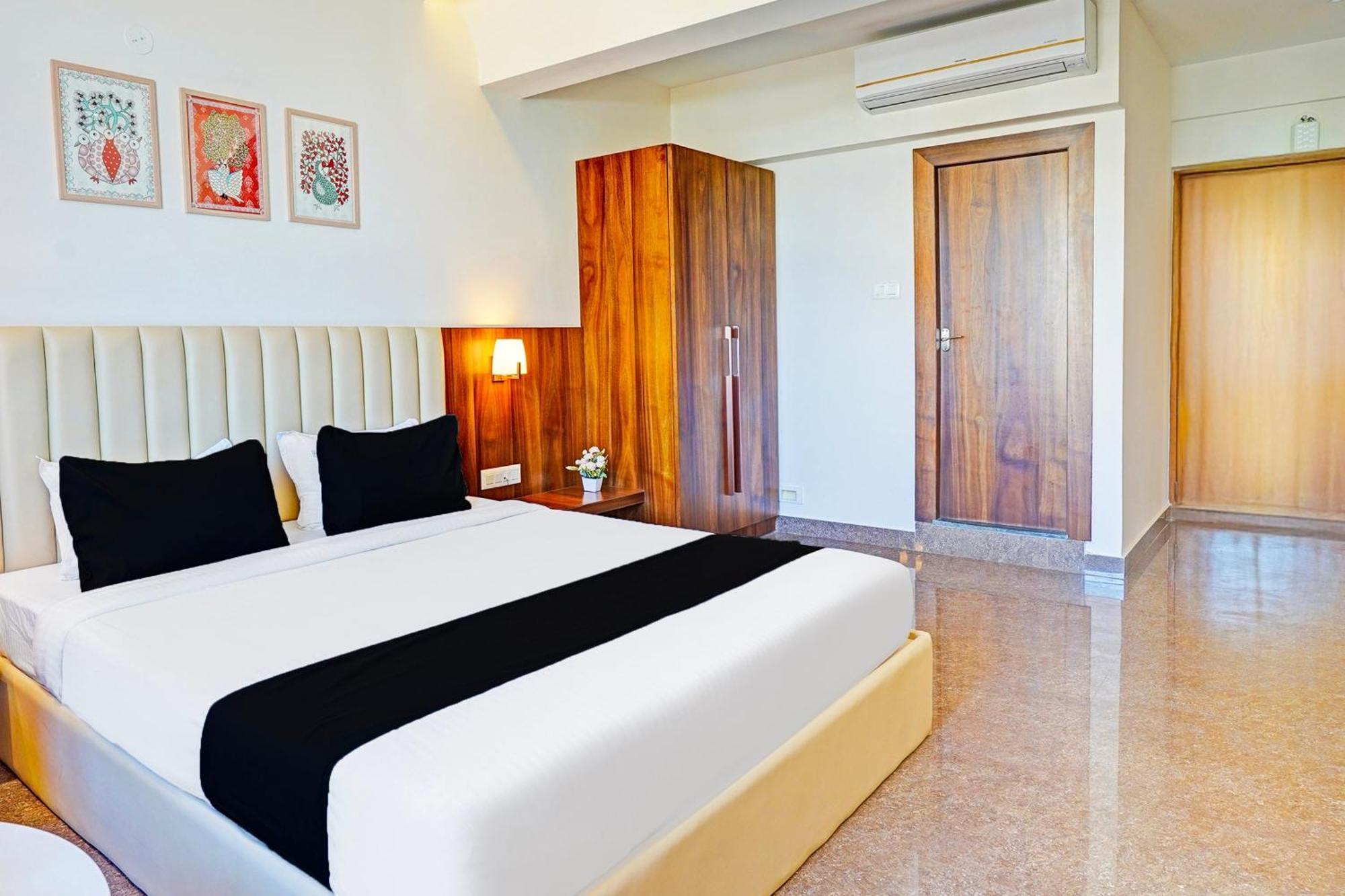 Super Townhouse Oak Electronic City Formerly Hotel Trubell Kammasandra Esterno foto