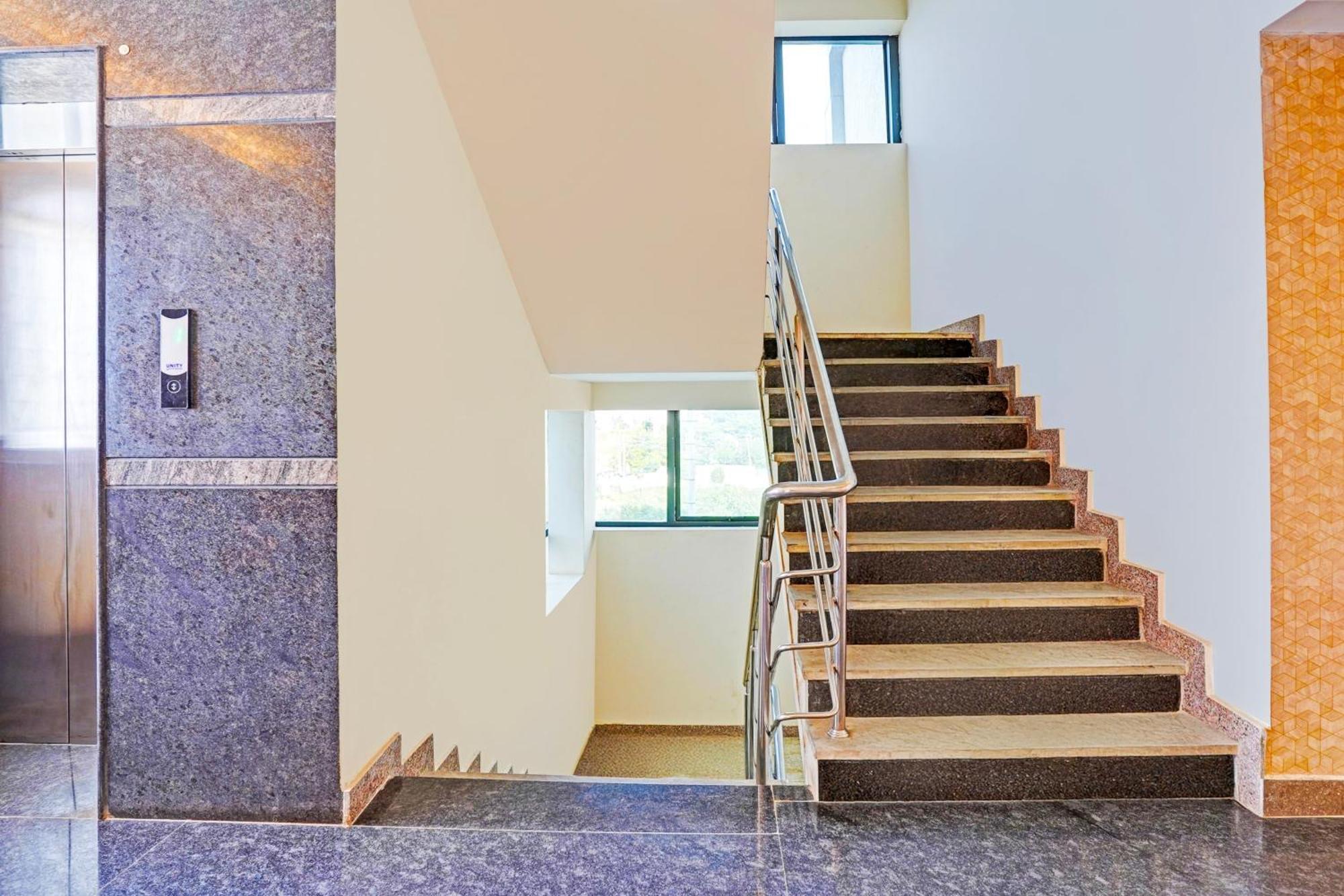 Super Townhouse Oak Electronic City Formerly Hotel Trubell Kammasandra Esterno foto
